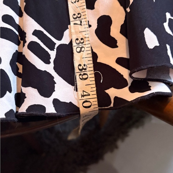 Vintage Stylish Black and White Sleeveless Dress - Picture 8 of 8